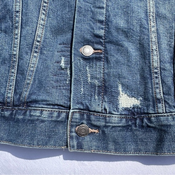 Old Navy distressed jeans jacket men’s medium - Picture 5 of 10